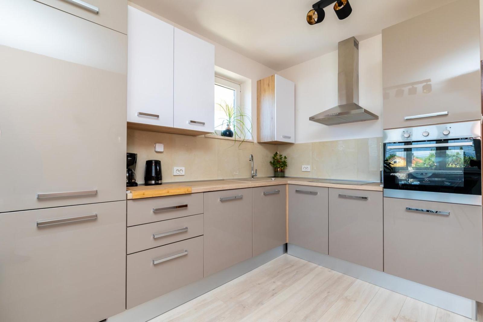 Apartment Meri Кърк Екстериор снимка