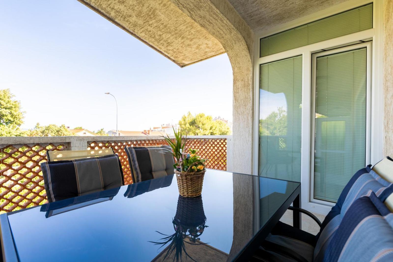 Apartment Meri Кърк Екстериор снимка