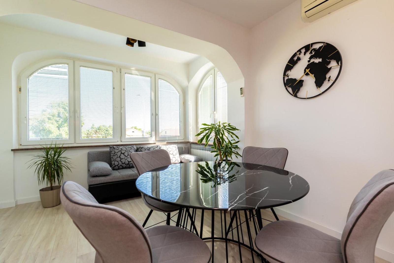 Apartment Meri Кърк Екстериор снимка